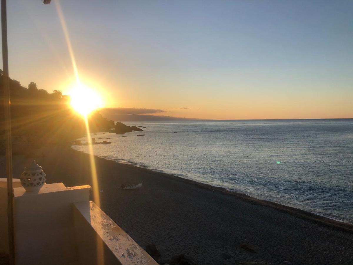 Taormina Seasuite Fondaco Parrino Santa Margherita-Sant'Alessio Siculo Dış mekan fotoğraf